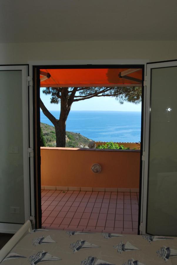 Grotta Azzurra Apartment - Cavoli - Terrazza Vista Mare, Clima E Parcheggio San Piero in Campo  Exterior foto