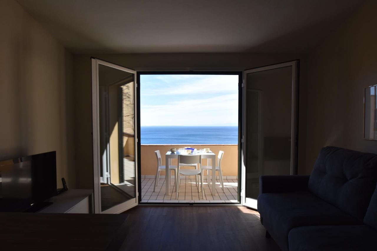 Grotta Azzurra Apartment - Cavoli - Terrazza Vista Mare, Clima E Parcheggio San Piero in Campo  Exterior foto